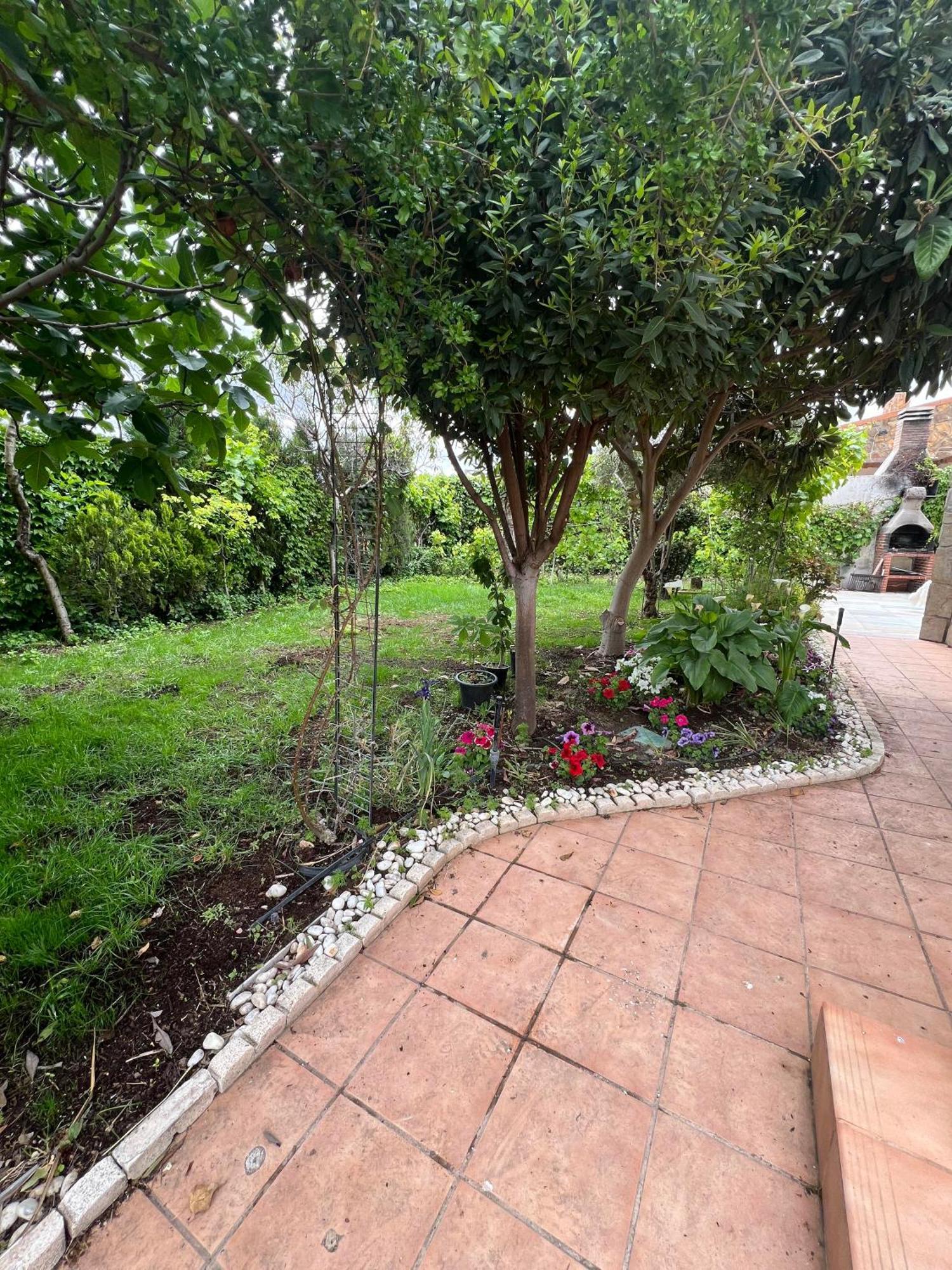 Estupenda Villa En Las Afueras Colmenar de Oreja Exteriör bild